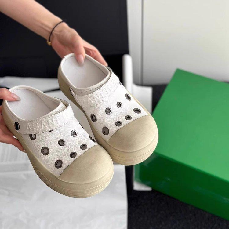 

Soft leather version~ thick-soled heightening hole shoes women s summer breathable sandals bag head half slippers casual Boken shoes 35 белый