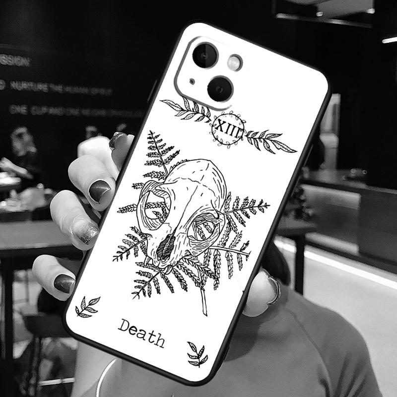 

Death Tarot Cat Phone Case For iPhone 16 Pro Max 15 13 12 11 14 Pro Max Plus 12 13 Mini XR 16e Funda Cover iPhone 14 Plus