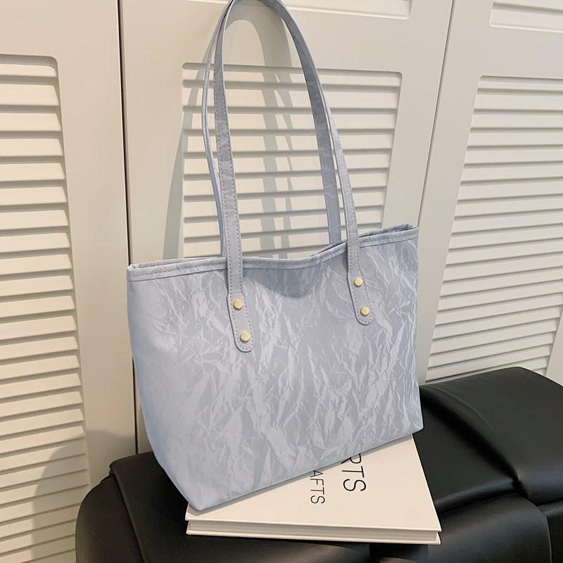 Simple and atmospheric tote bag New fashion trend women's shoulder armpit bag Casual versatile commuter handbag women