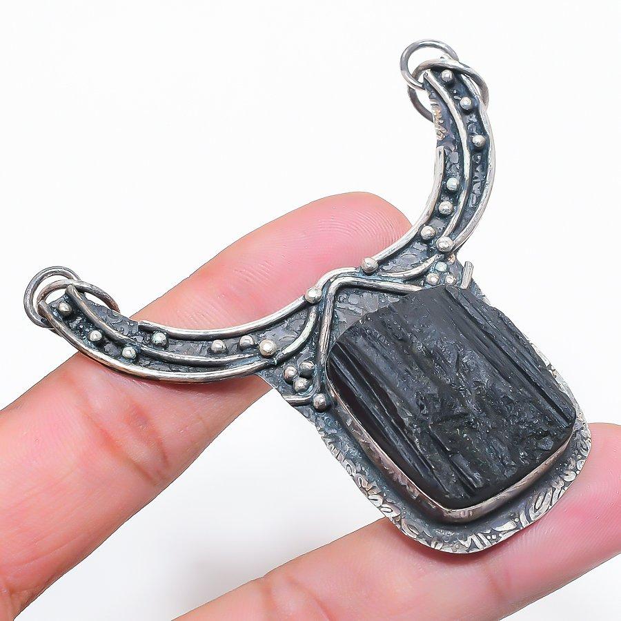 

Натуральный драгоценный камень Черный Турмалин 925 стерлинговое серебро Ювелирная подвеска 2,76 E4T32