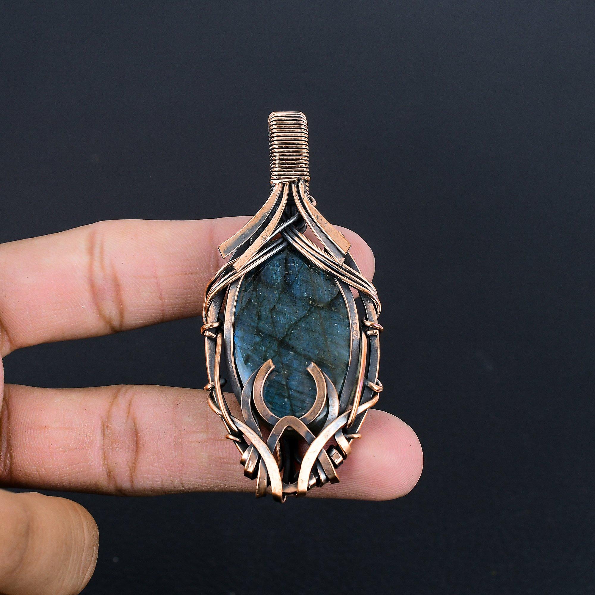 

Подвеска из лабрадорита, Подвеска ручной работы, обернутая медной проволокой 999 пробы, Антикварное украшение, Для подарка, Серебряное украшение 2.55 Inches