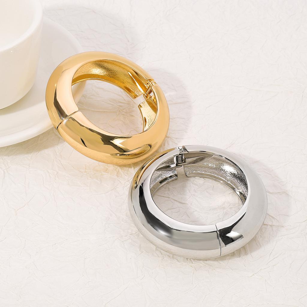 Exaggerated Punk Hip Hop Heavy Metal Spring Bangles Vintage Fashion Gold Copper Color Bangles For Women Bracelets Men Jewelry