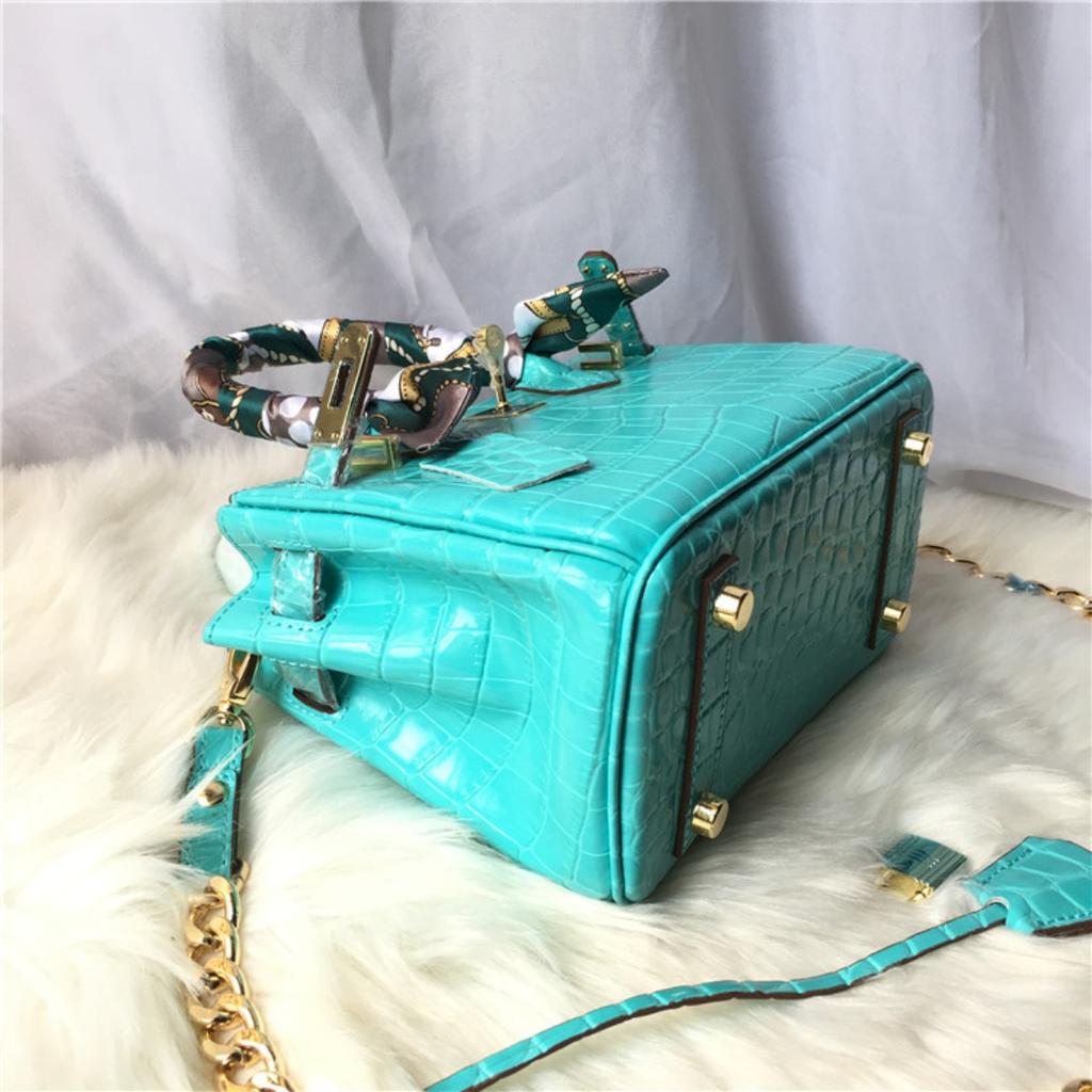 FD64102940 Herbst und Winter neue Platin Macaron Serie Krokodilmuster tragbare Schulter Rindsleder Tasche 25CM