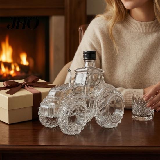 Einzigartige Hausbar-Flasche, Traktorförmiger Whiskey-Glas-Dekanter, 300ML Weinflasche mit Deckel, Klar und Spirituosen für Spirituosen, Neuartige Barware Geschenk