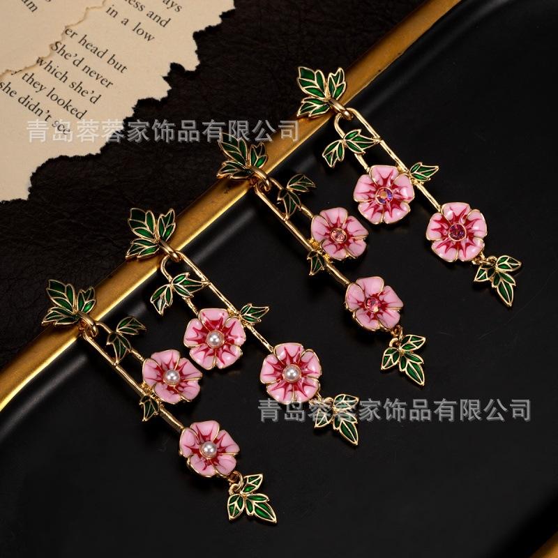French Retro Pink Enamel Flower Earrings Women Vintage High-end Exquisite Long Fragrant Style