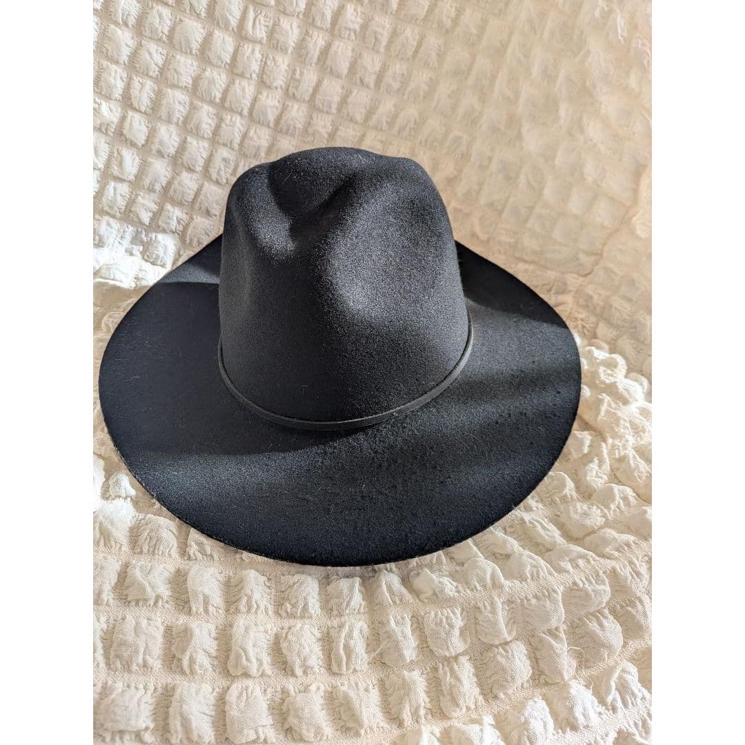Used Brixton black felt hat with ribbon