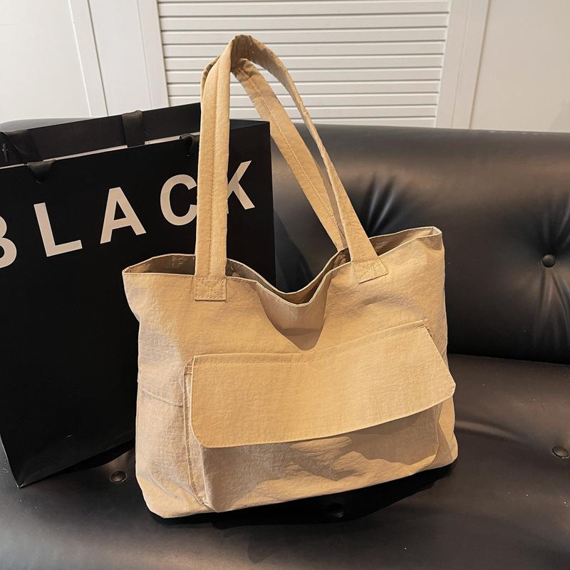 Simple and Lightweight Autumn and Winter Large-capacity Student Class New Tote Bag Women's Solid Color Versatile Casual Commuting Shoulder Bag