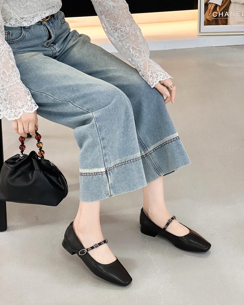 2025 new summer soft leather square head Mary Jane shoes fairy style gentle and versatile one-word buckle shallow mouth single shoes