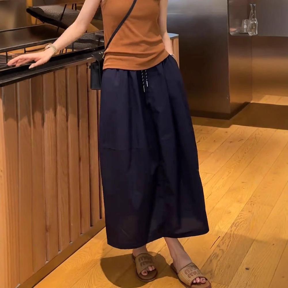 European Summer 2024 Stylish Elastic Waist Slimming Midi Skirt with Back Slit