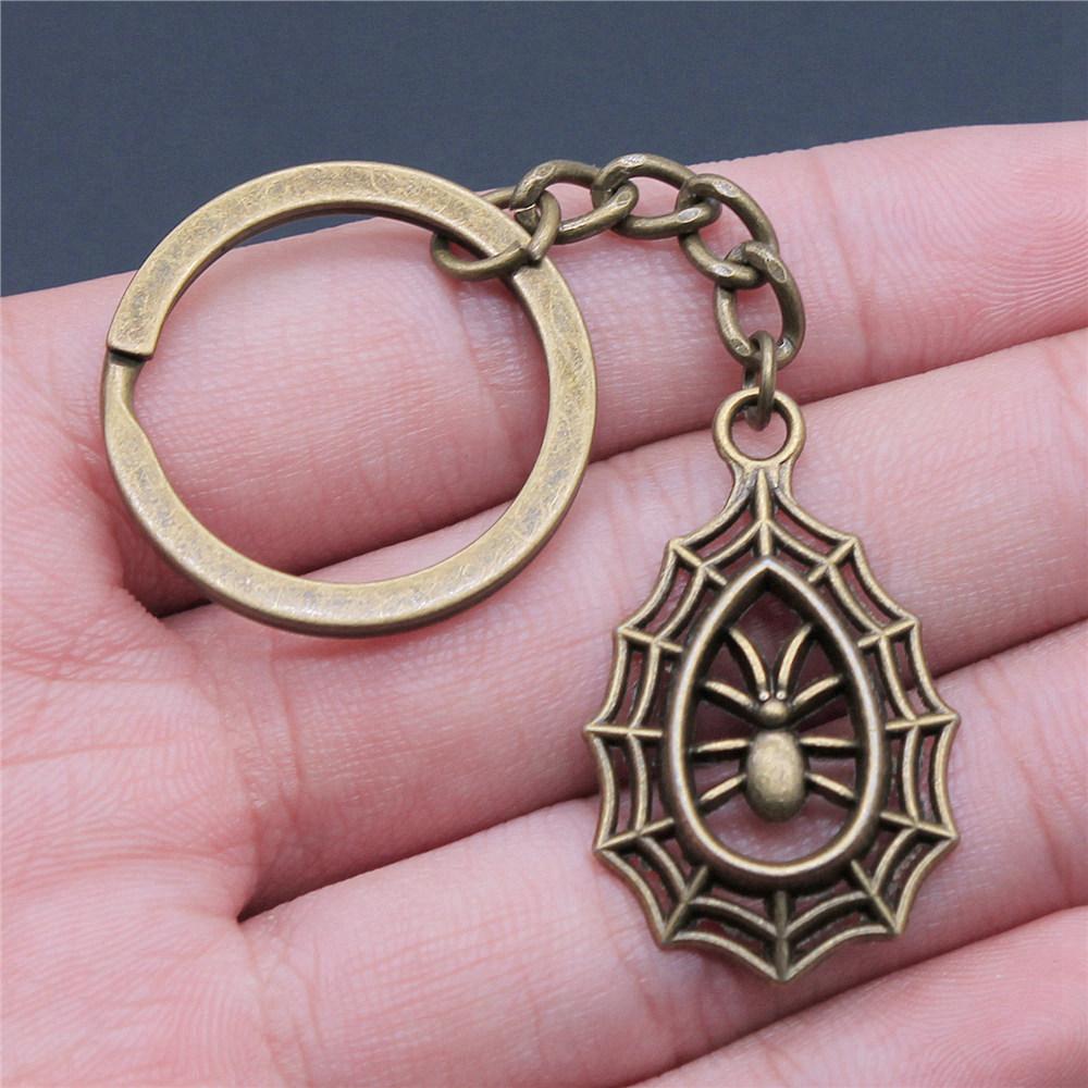 Halloween Spider Bat Spooky Keychain for Couples New Arrival Vintage Graduation Gift Simple Key Organizer