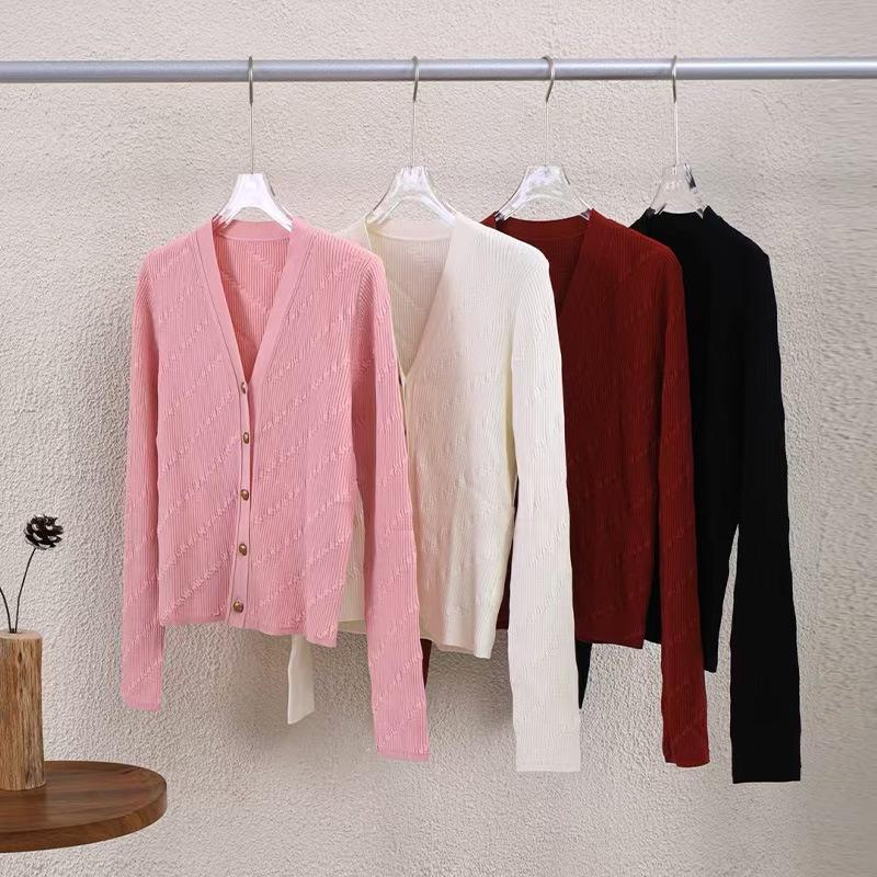 2025 Autumn/Winter V-neck Long Sleeve Single-Breasted Diagonal Stripe Knit Cardigan Outerwear