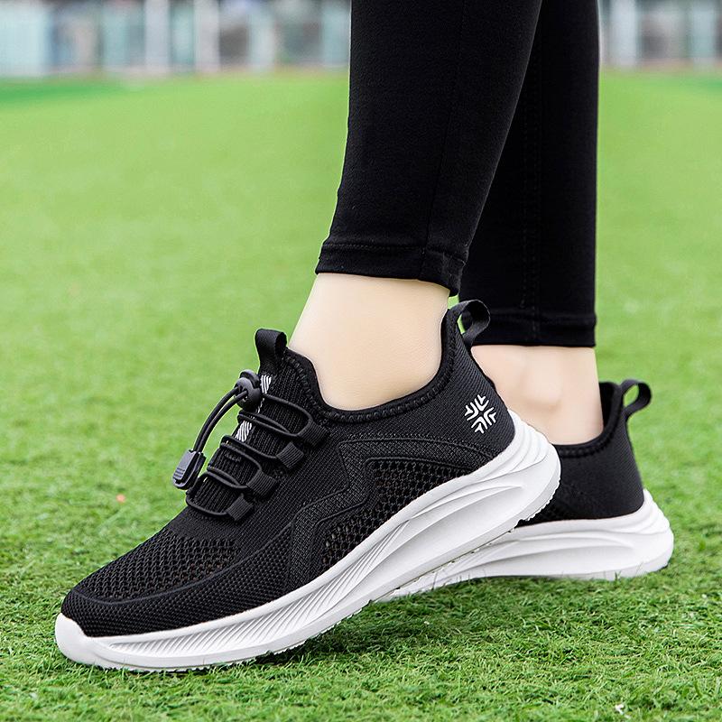 Women's shoes fly-woven mesh four-season elderly shoes casual outdoor sports elderly shoes wide instep breathable lightweight mother shoes