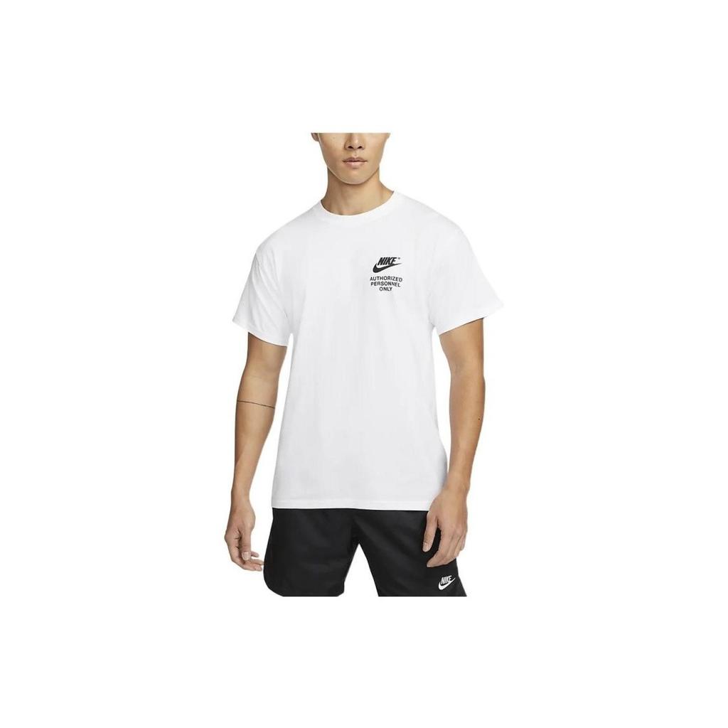 Nike Men's White Short-Sleeve T-Shirt with Retro American Logo Print