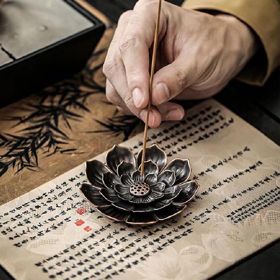 Rökelsebrännare, rökelsehållare för pinnar, mässingslotus rökelsehållare och avtagbar askfångare