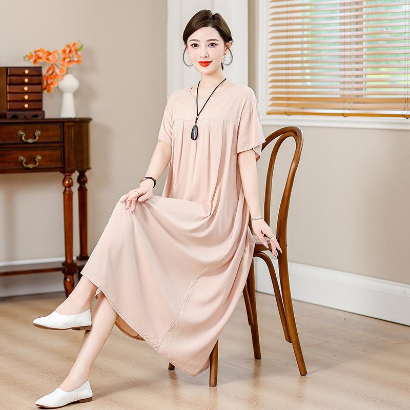 Letní dámské šaty nadměrných velikostí s lehkým, zralým a elegantním vzhledem, v prémiovém a elegantním stylu