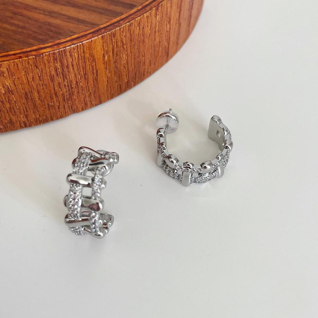 2026 European & American Style Rhinestone Geometric Chain Earrings for Women - Hollow Versatile C-Shaped Design
