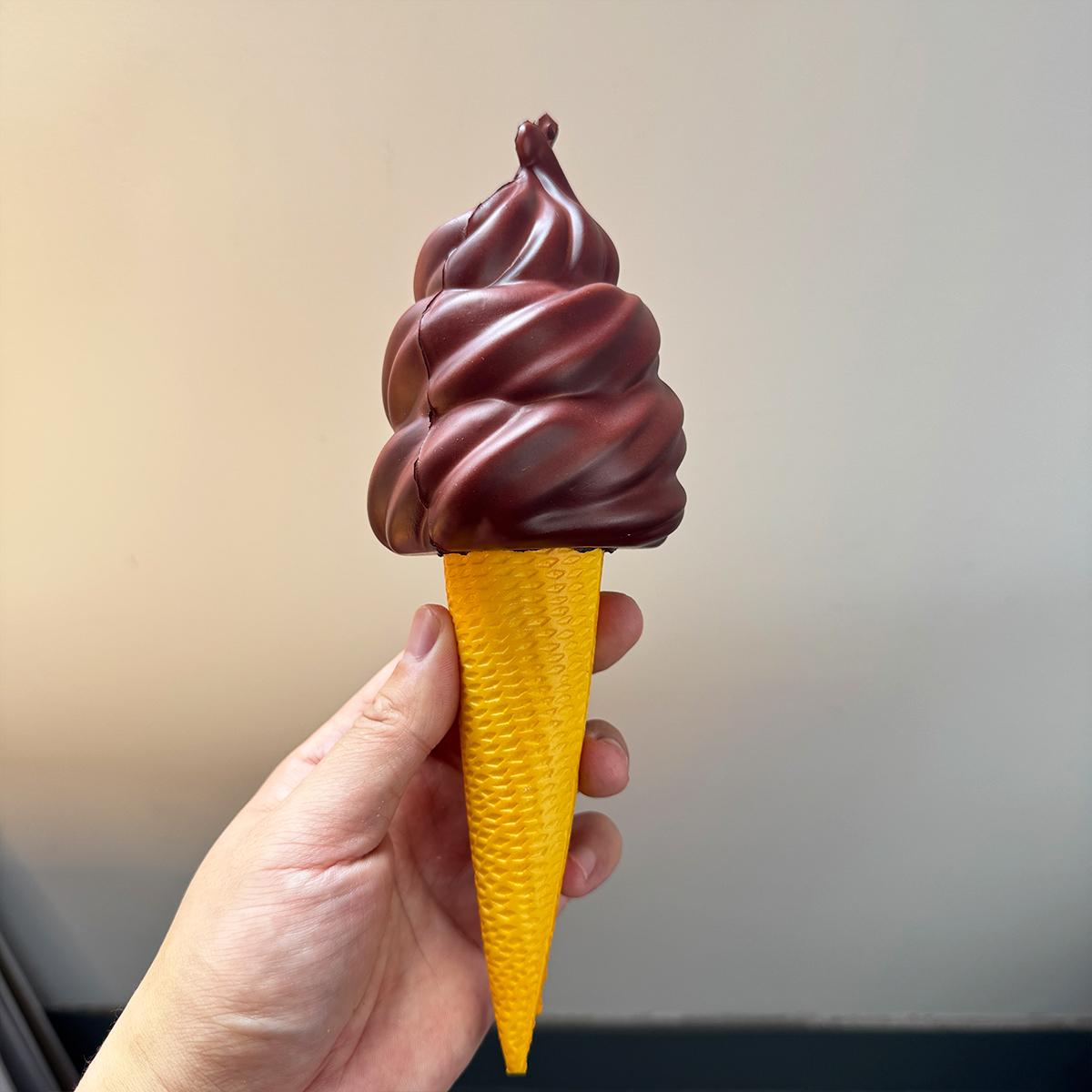 

Artificial Crispy Ice Cream Model Realistic Artificial Food Model Fake Food Dessert Ice Cream Cone Photography Decorative Props