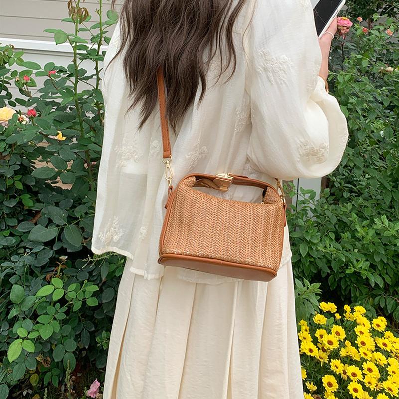 Retro Straw Crossbody Bag For Women Bohemian Small Knitting Summer Purse And Handbag Vacational Bucket Beach Bags