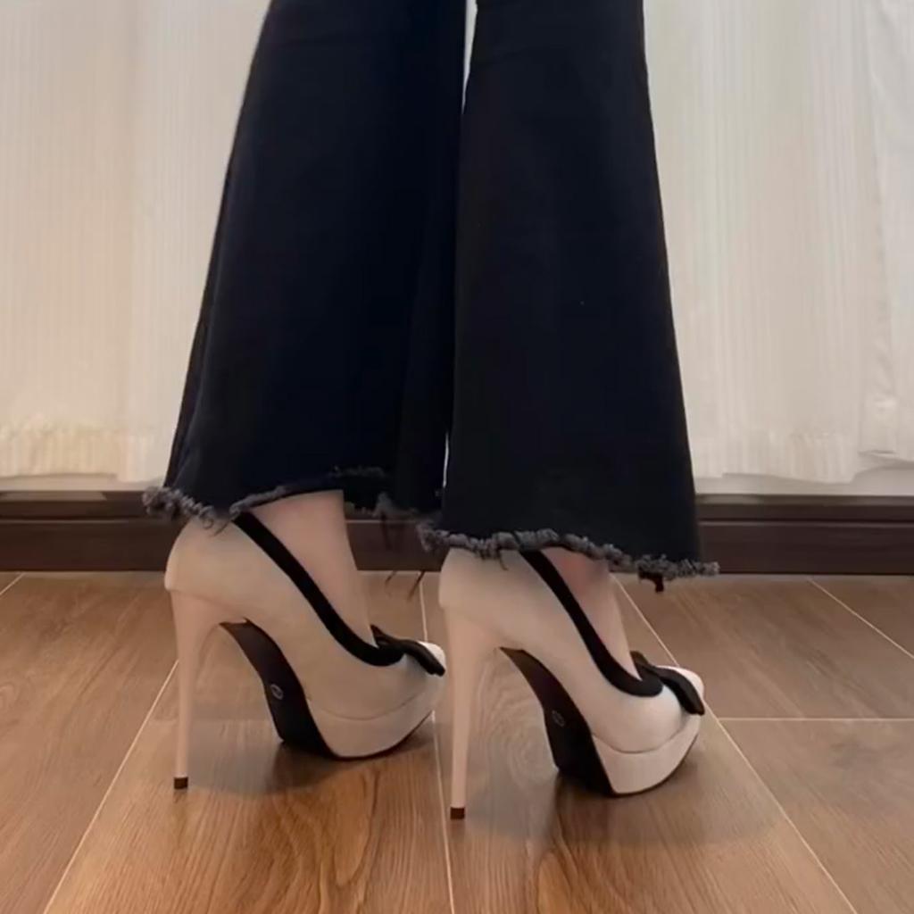 Tägliche vielseitige High Heels Damen Stiletto Schleife Temperament Französische Abendbrise Dicksohlige spitze einzelne Schuhe