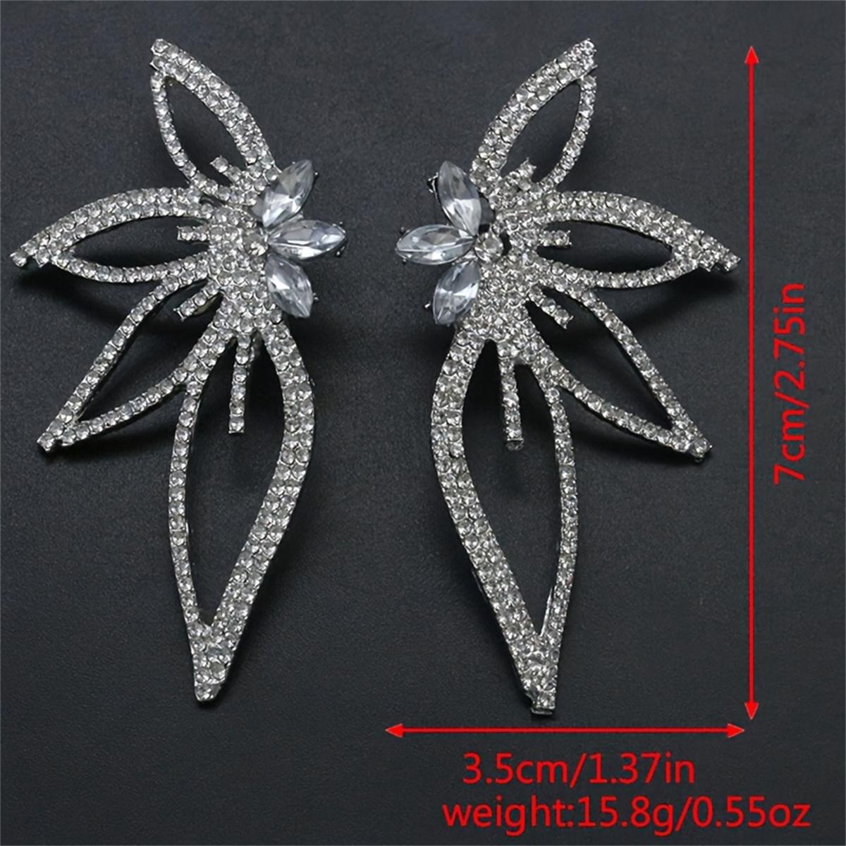 Серьги-гвоздики в форме кленового листа со стразами — фото 9