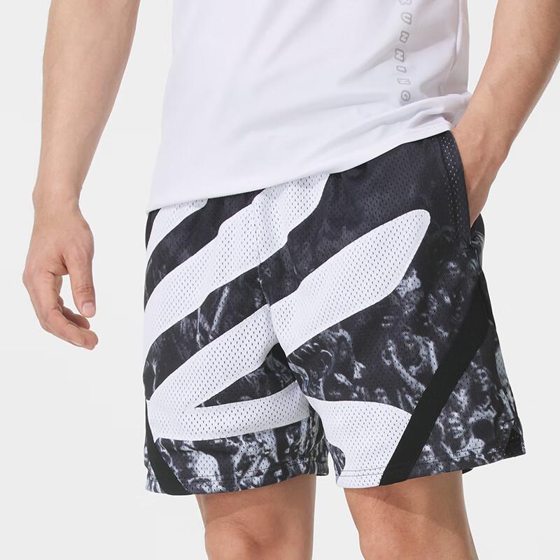 Under Armour Men s Loose Fit Training Shorts L
