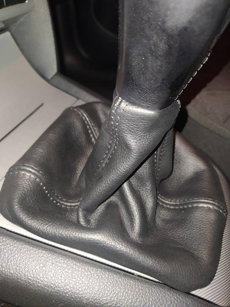 

Leather gearbox cover for Skoda Octavia II A5 2006-2010