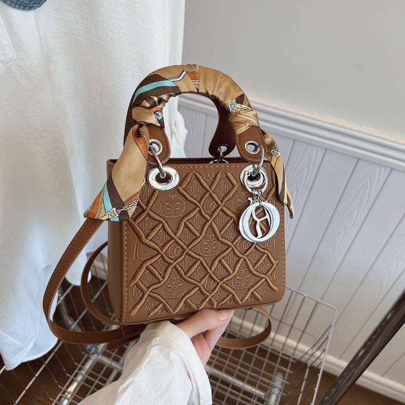 New fashion heavy industry embroidered silk scarf bag portable shoulder crossbody trendy women's bag