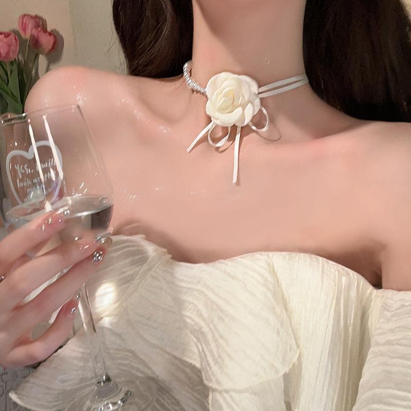 Kamelienblüten-Halskette - Damen-Kettenhalsband - Nahtlose Verbindung von Light Luxury und Nischen-Stil Blütenhalsketten - Hochwertiges Accessoire