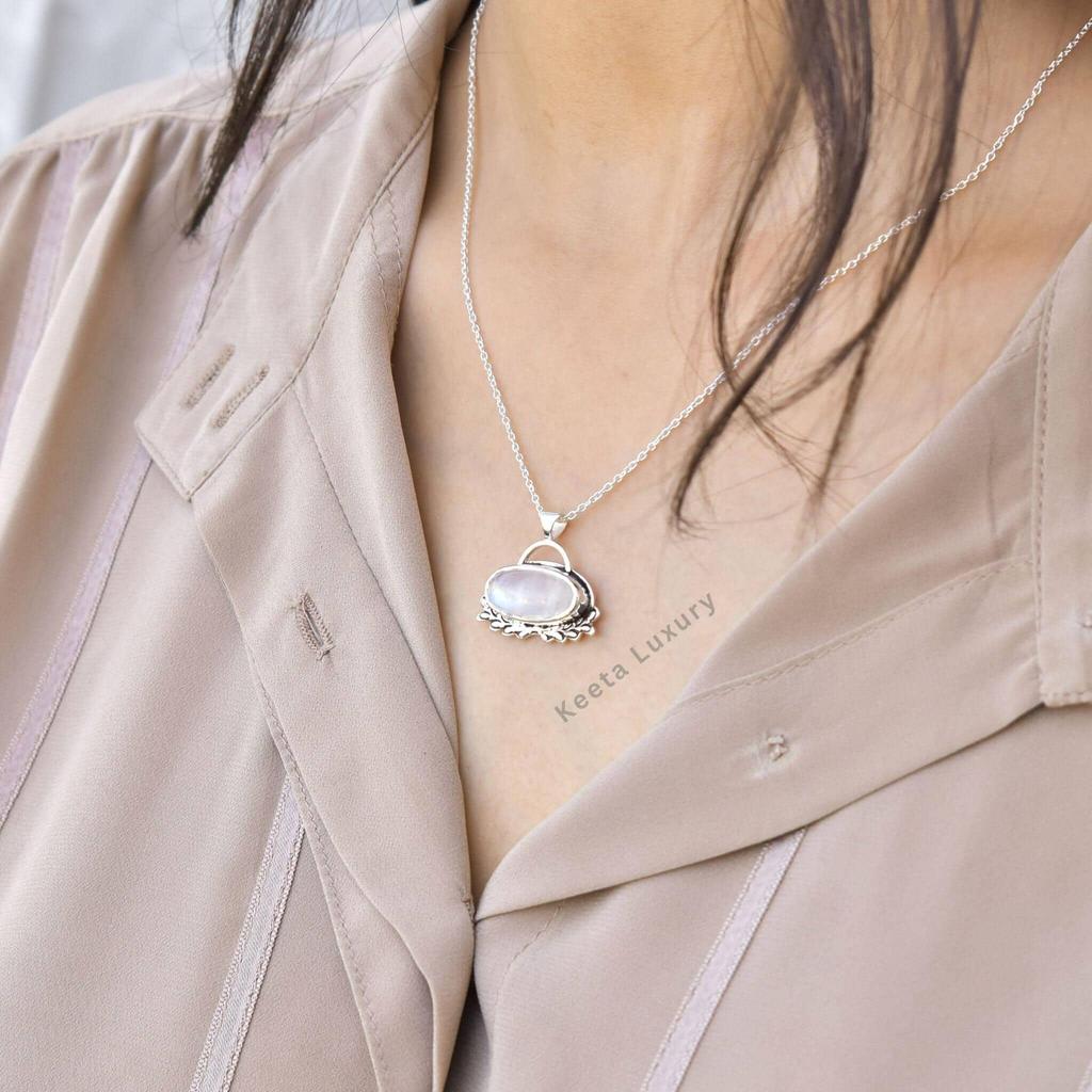 Natural Rainbow Moonstone Necklace, Silver Moonstone Necklace, Crystal Necklace for New Beginning, Boho Necklace, Bridesmaid Necklace