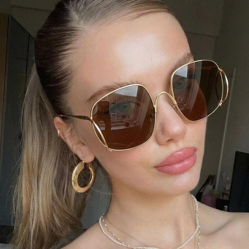 Oversized Square Women's Sunglasses Fashion Metal Large Frame Men's Sunglasses Personalized Curved Glasses Driving Goggles UV400