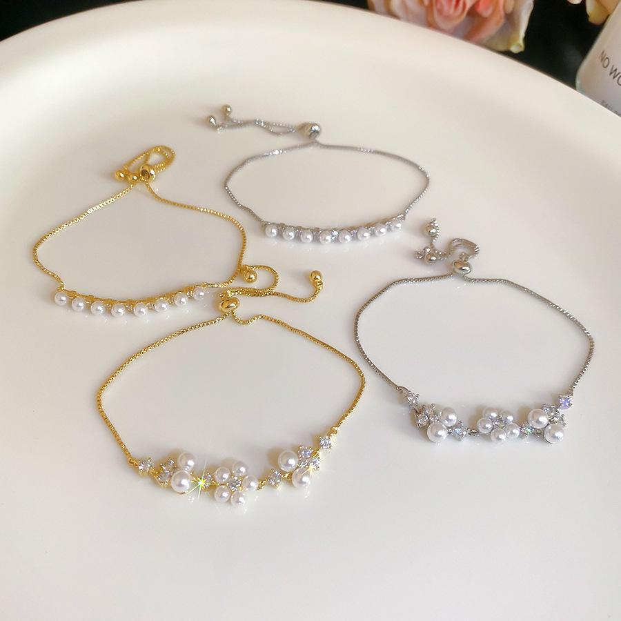 Korean Chic Zircon & Pearl Geometric Bracelet: Light Luxury Fashion Hand Jewelry