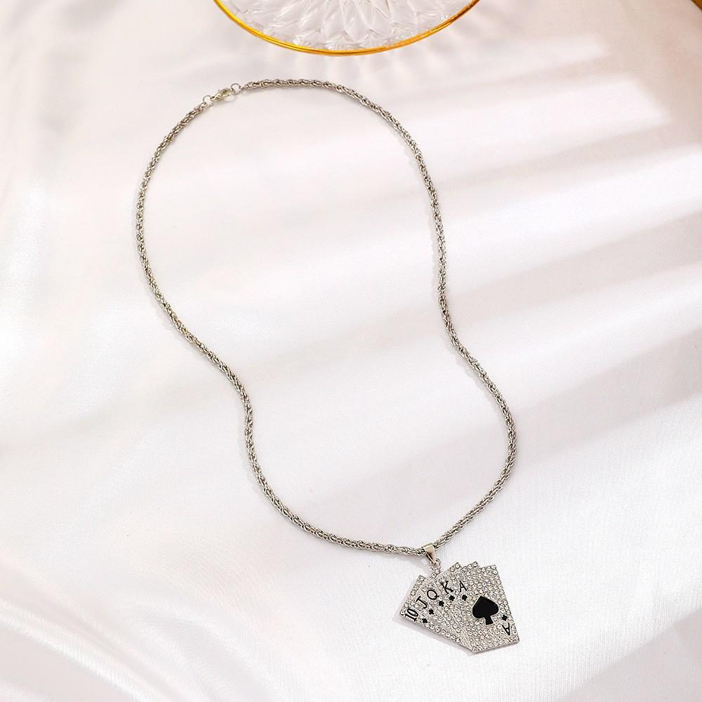 Personalized creative diamond-encrusted playing card necklace cool fun funny anti-truth personality Internet celebrity necklace item jewelry