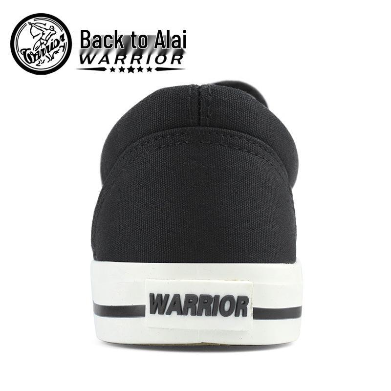 Unisex weiße Canvas Slip-On Skate-Schuhe: Lässiger Frühlingsstil