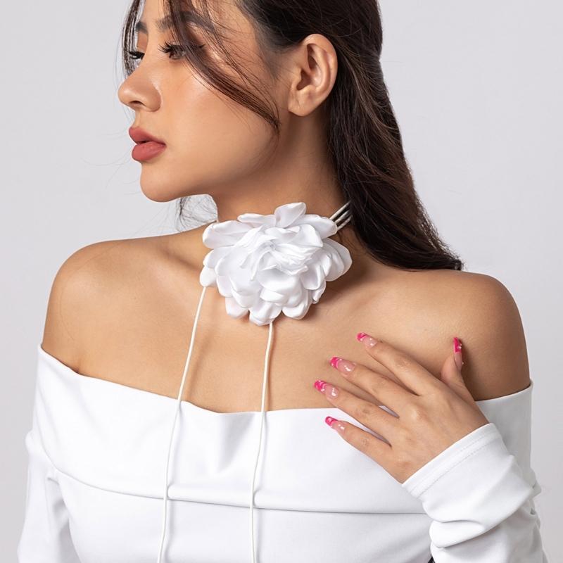Elegant Rose Flower Clavicle Chain All-matched Necklace Women Bridal Adjustable Choker Mariage Jewelry Y2K Accessories