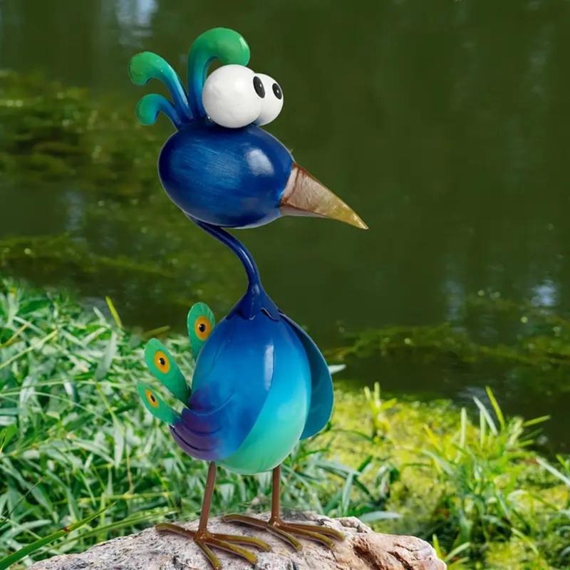 Elegant Flamingoes Peacocks Chicken Garden Sculpture Durability Rusts Resistant Iron Weatherproofed Art Decoration