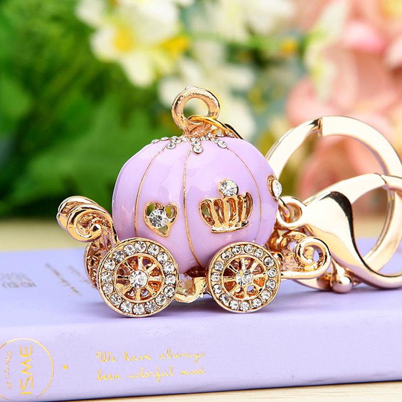 Fantastyczny brelok w kształcie karety dyniowej księżniczki, kryształowy breloczek na Halloween, breloczek z bajki, malowany wisiorek do torebki, brelok do kluczy samochodowych
