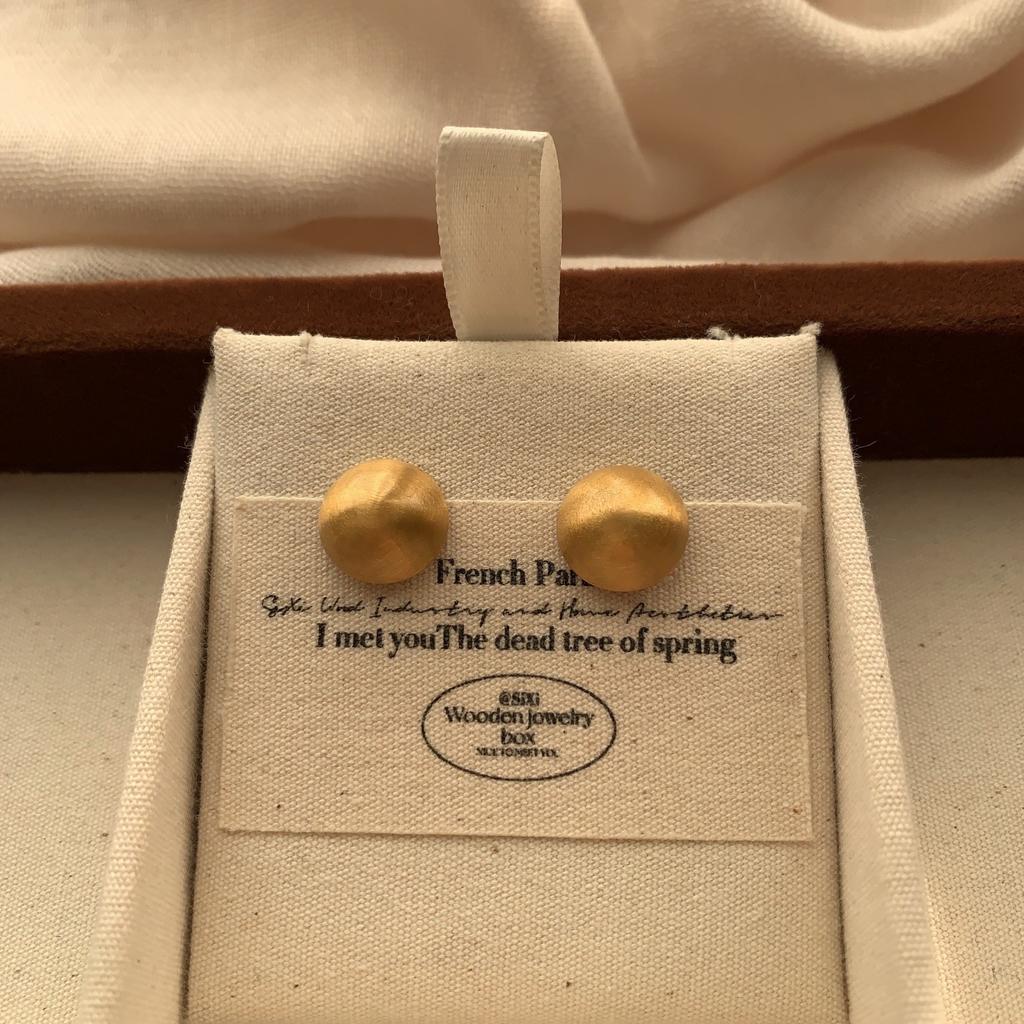 Exquisite niche metal brushed matte ball stud earrings for women's commuting senior temperament simple and versatile earrings
