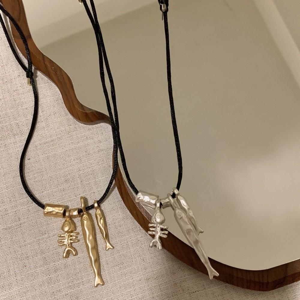 Lange Fisch-Anhänger-Halskette Vintage Pulloverkette Modischer Knochen-Anhänger Choker Geschenk