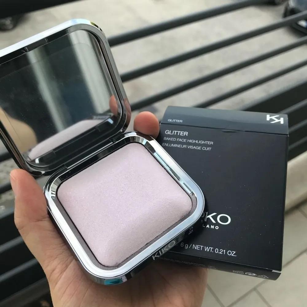 KIKO Glitter Baked Highlighter Glitter highlighter