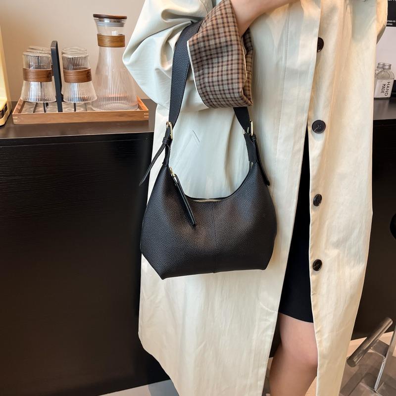 Simple retro shoulder bag women's new fashionable texture underarm bag casual commuter dumpling bag
