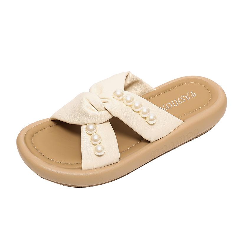 French beautiful platform sandals women's 2025 new summer wear not tired feet women with skirts beach one-word drag