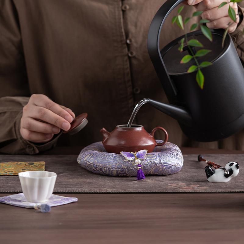 1PC Tea Ceremony Mat Decorative Table Mat 3D Butterfly Chinese Style Teapot Mat Heat-Resistant Fabric Coaster Round with Tassels