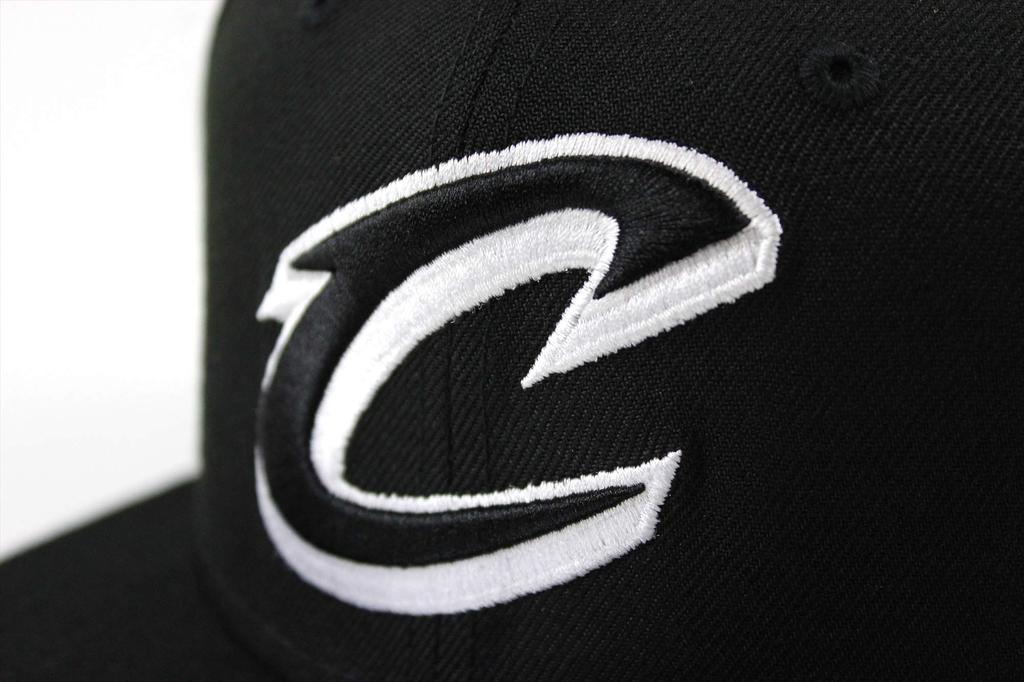 New Era 9FIFTY Snapback Black NBA Eastern Cleveland Cavaliers Cap, & White, Conference,