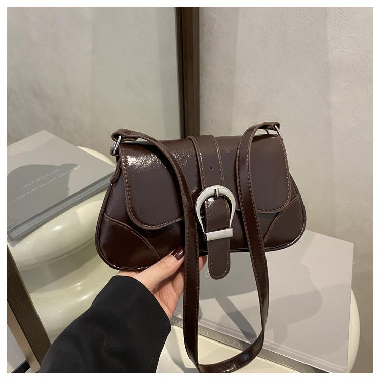 

Сумка-подмышка премиум-класса 2025 лето новая трендовая маленькая квадратная сумка для通勤, универсальная модная наплечная сумка-мессенджер