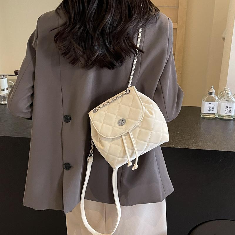 Casual rhombus chain portable small backpack spring and summer new fashion single shoulder oblique span backpack tide