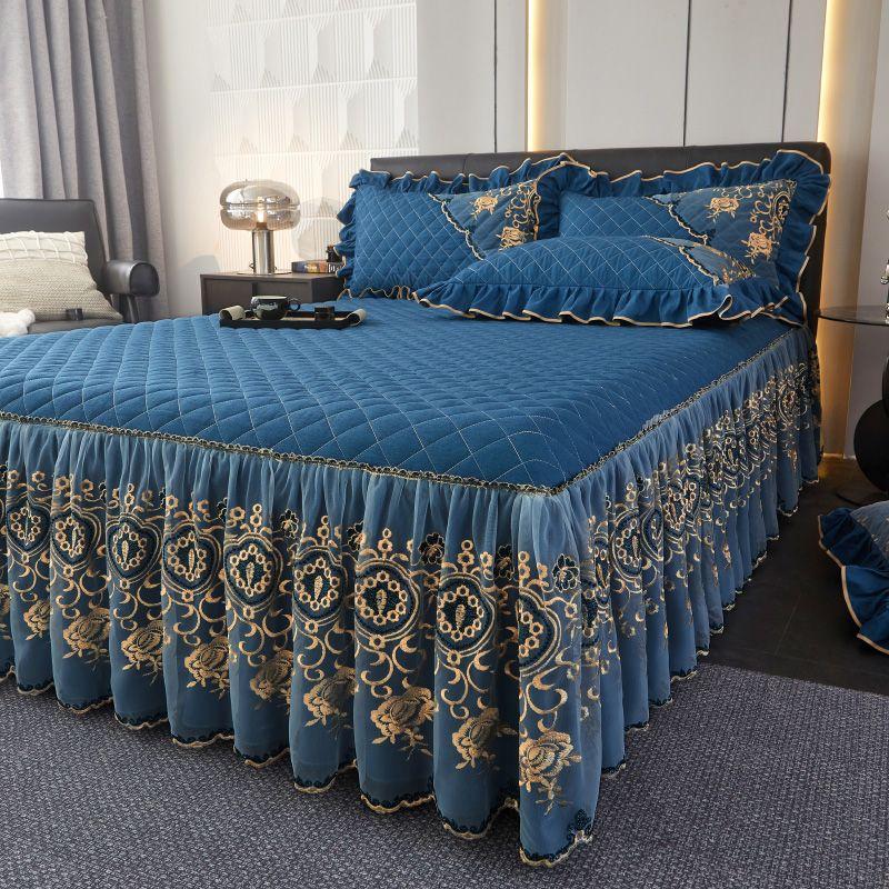 3pcs Set Autumn/Winter Thickened Faux Crystal Velvet Quilted Heart Patchwork + Raised Lace Layer with Straps: 1pc Bed Skirt + 2pcs Pillowcases