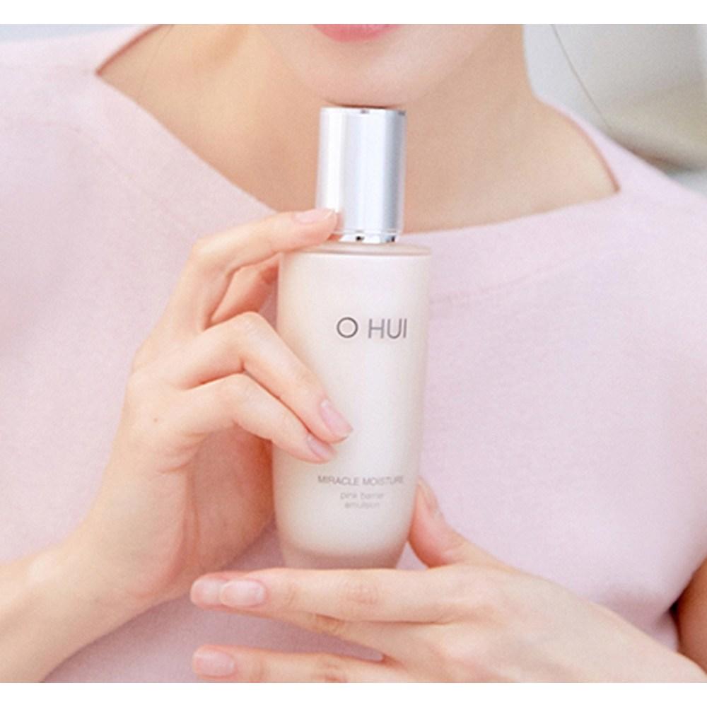 O HUI Miracle Moisture Pink Barrier Skin 150ml + Emulsión 130ml + Crema 30ml + Rouge Real Mini + Esencia 4ml + Crema 25ml + Espuma Limpiadora 40ml