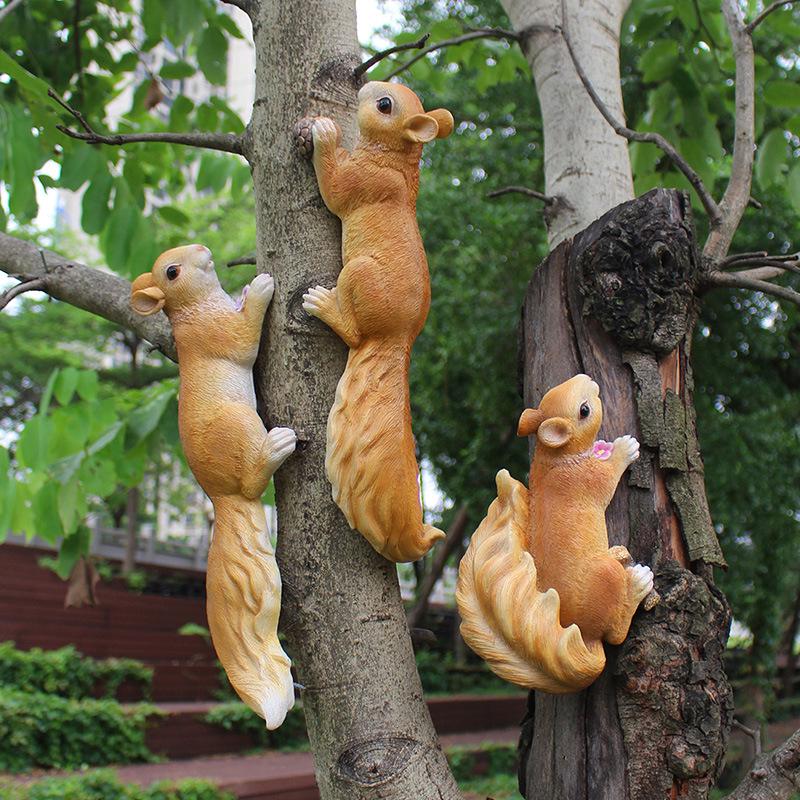 Creative Tree Squirrel Ornament - Cute Animal Decoration for Garden Crafts