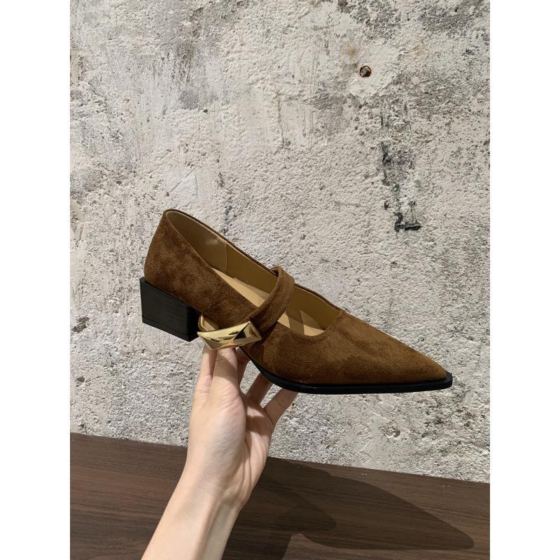 

French thick heel pointed head temperament single shoes women s spring and autumn 2025 new models with skirts with evening Mary Jane shoes 39 коричневый