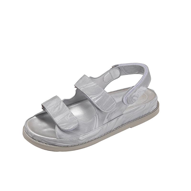 2025 summer and autumn new silver super fire outer wear cool slippers children versatile flat bottom thick bottom long wear not tired feet